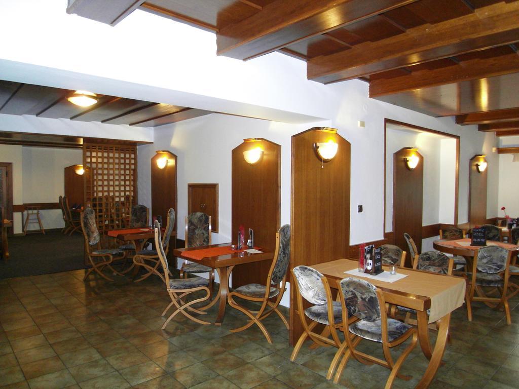 Penzion A Restaurace U Veterana Frenštát pod Radhoštěm Extérieur photo