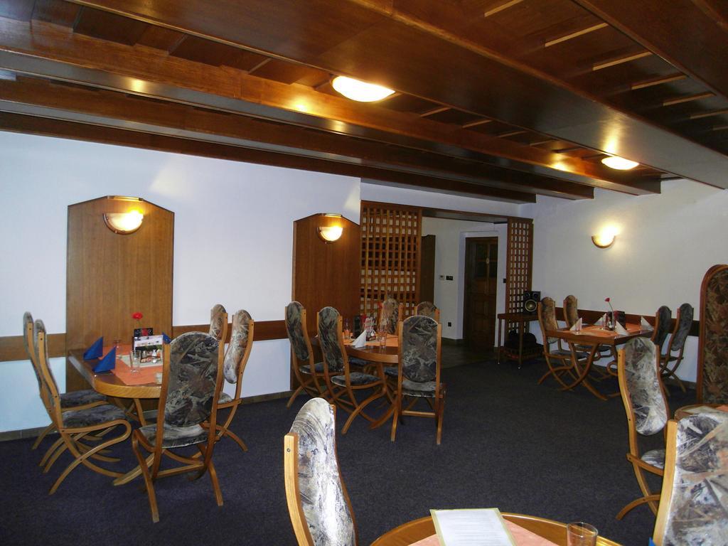 Penzion A Restaurace U Veterana Frenštát pod Radhoštěm Extérieur photo