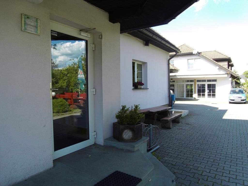 Penzion A Restaurace U Veterana Frenštát pod Radhoštěm Extérieur photo