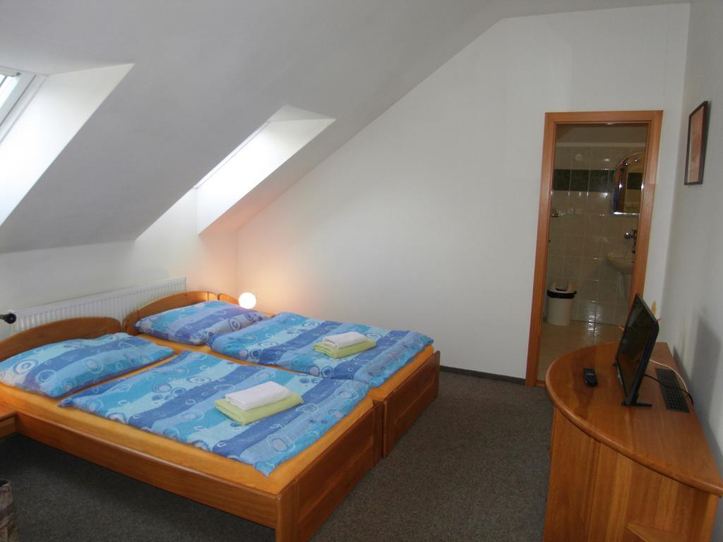 Penzion A Restaurace U Veterana Frenštát pod Radhoštěm Extérieur photo