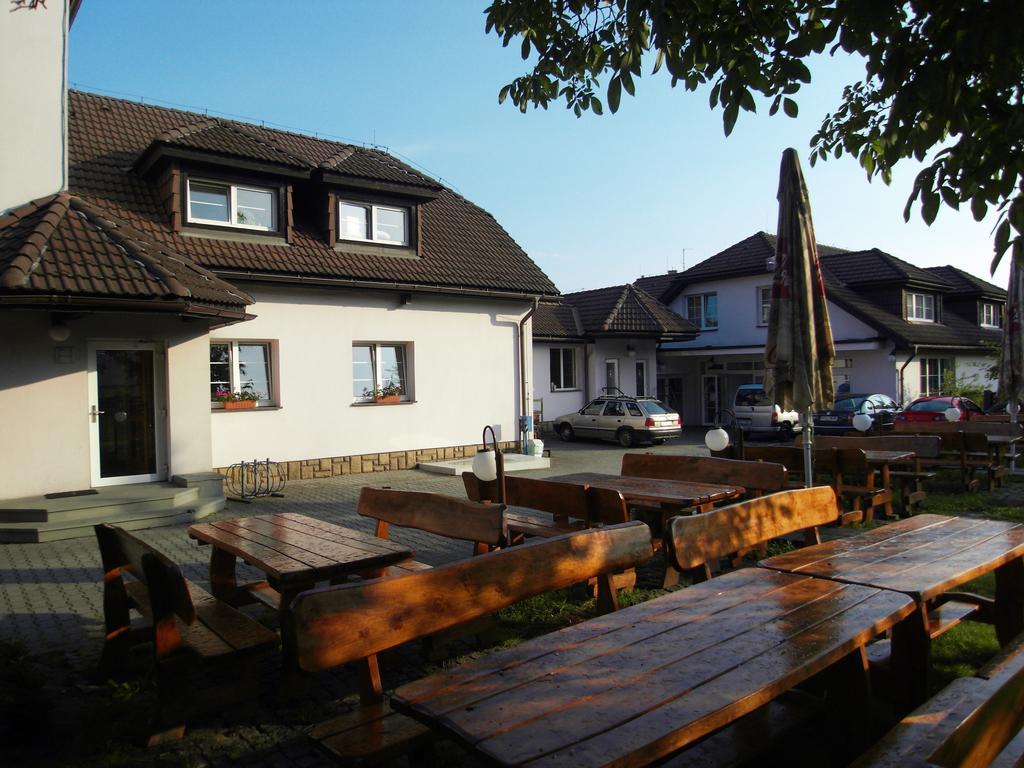 Penzion A Restaurace U Veterana Frenštát pod Radhoštěm Extérieur photo